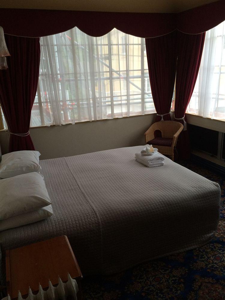 Shepherds Arms Hotel Wellington Extérieur photo
