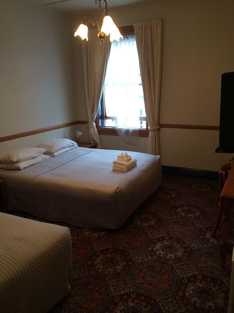 Shepherds Arms Hotel Wellington Extérieur photo